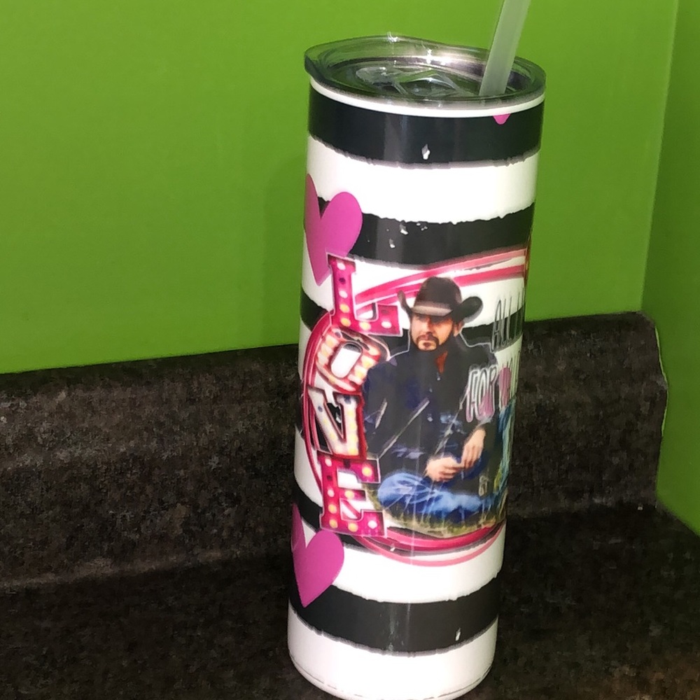Yellowstone Rip Tumbler 💕❤️ - Picture 11 of 16